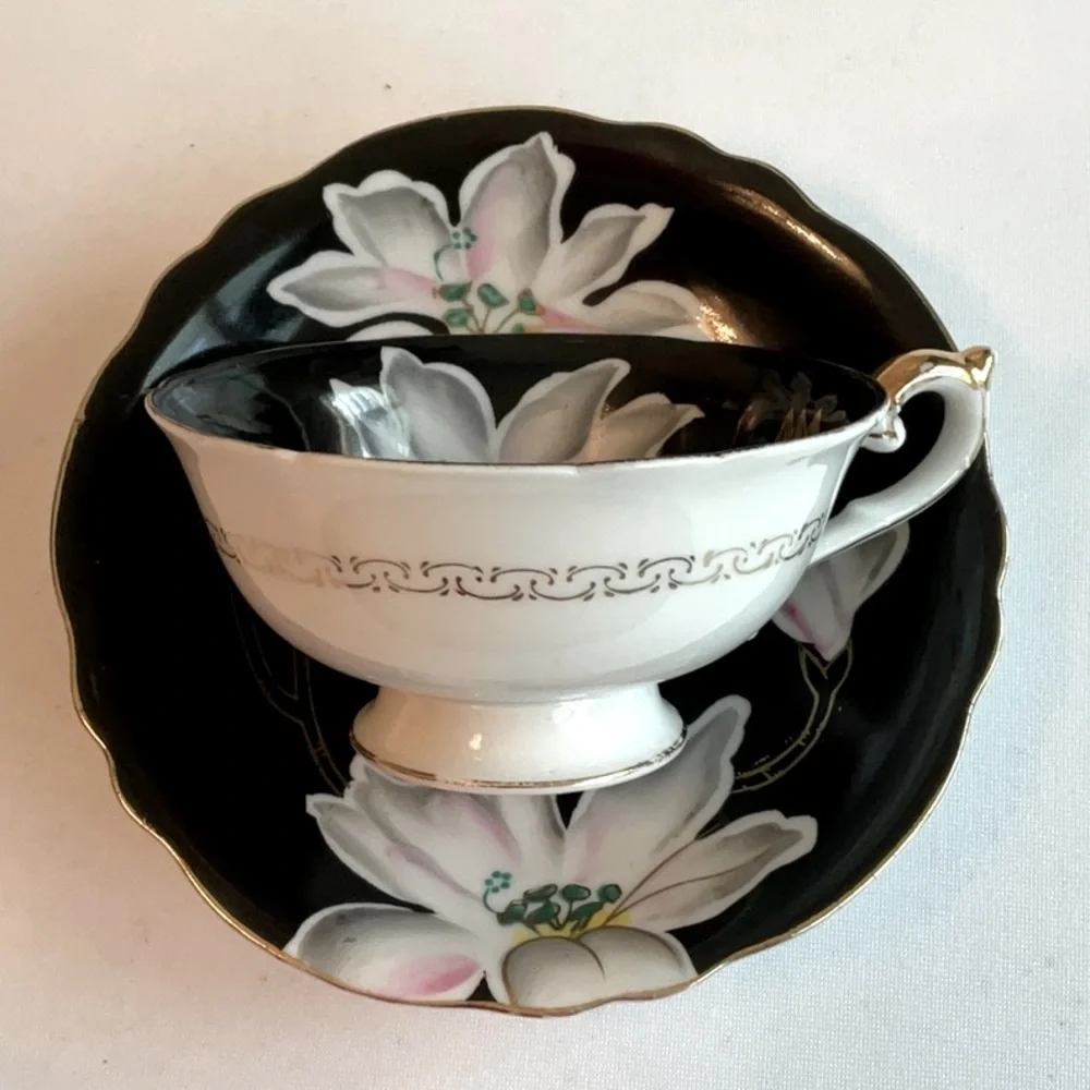 Chugai China ~ Lilies Tea Cup